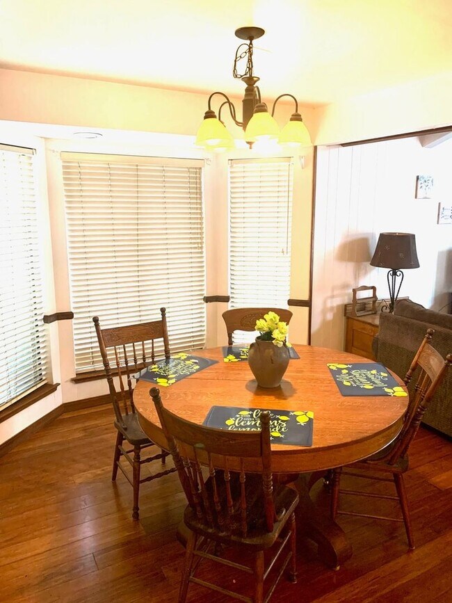 Foto del edificio - Spacious 4BR House in Fresno