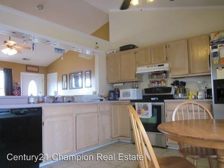 Foto del edificio - 417 Foxtrace Ln