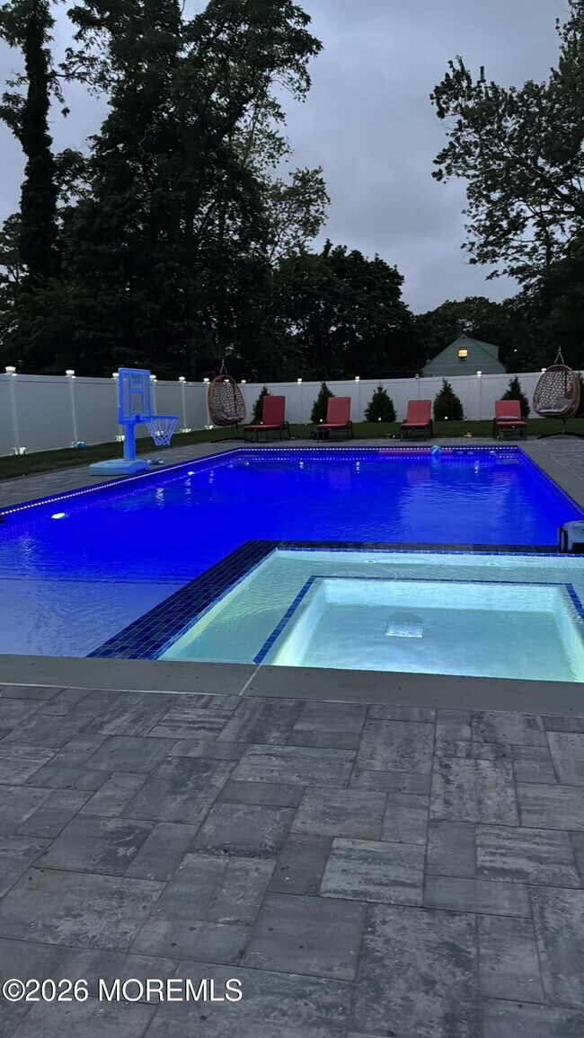 Foto del edificio - 8 Woodrow St