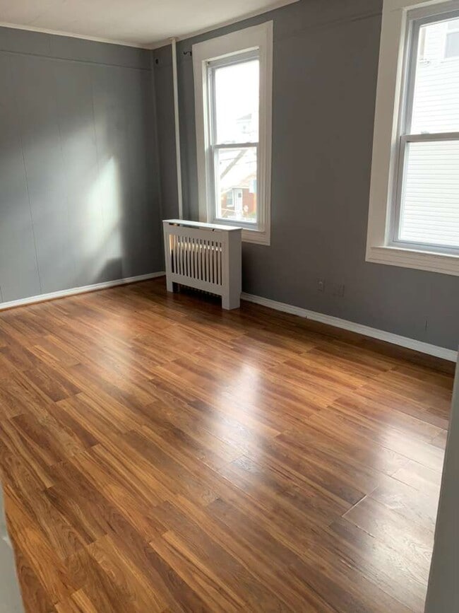 Dormitorio - 260 Pacific St