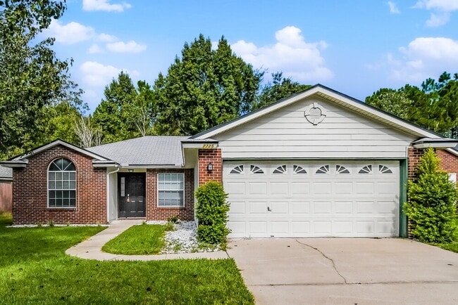 Building Photo - 7725 Fawn Lake Dr S