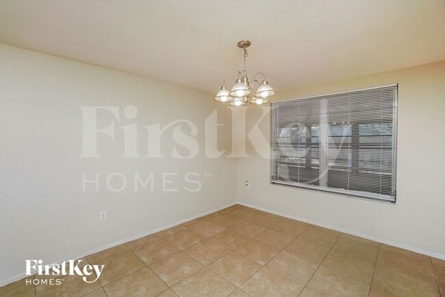 Building Photo - 10134 Oleander Dr