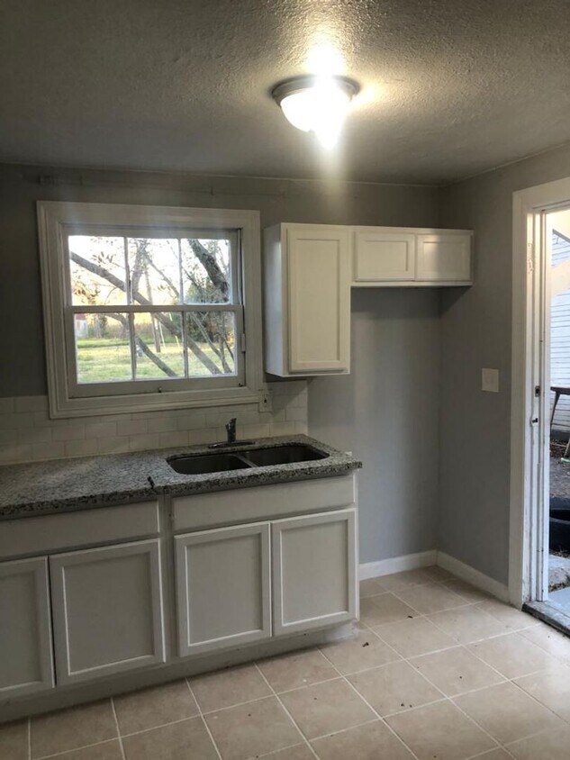 Primary Photo - Your dream home awaits!