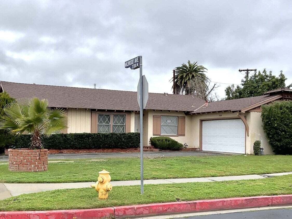 Primary Photo - 7700 Milwood Ave