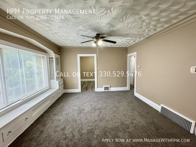 Building Photo - 893 Stadelman Ave