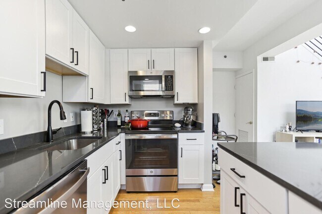 Foto del edificio - 2 br, 2 bath House - 1437 Rhode Island Ave...