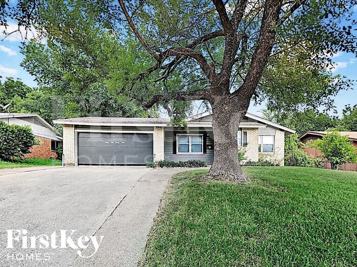 Foto principal - 4639 Nettleton Dr