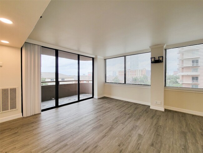 Foto del edificio - 3525 Sage Rd