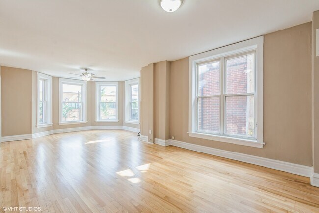 Foto del edificio - 2615 W North Ave