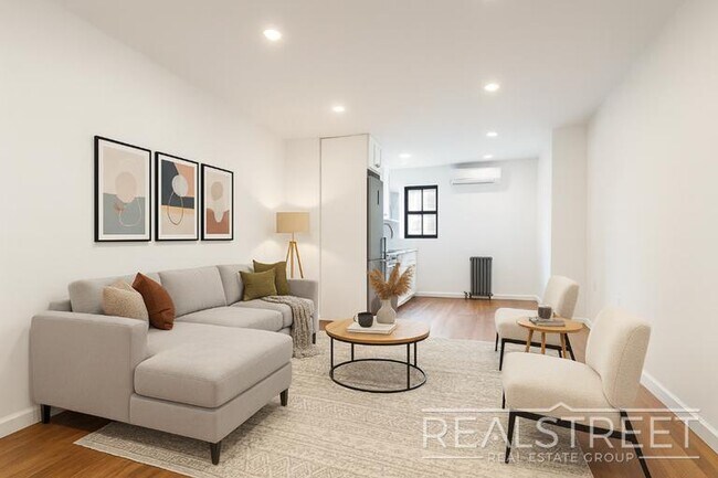 Foto del edificio - Brand New 2 Bed with Private Yard Bed Stuy...