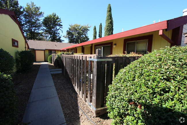 Building Photo - Tabor Apartments