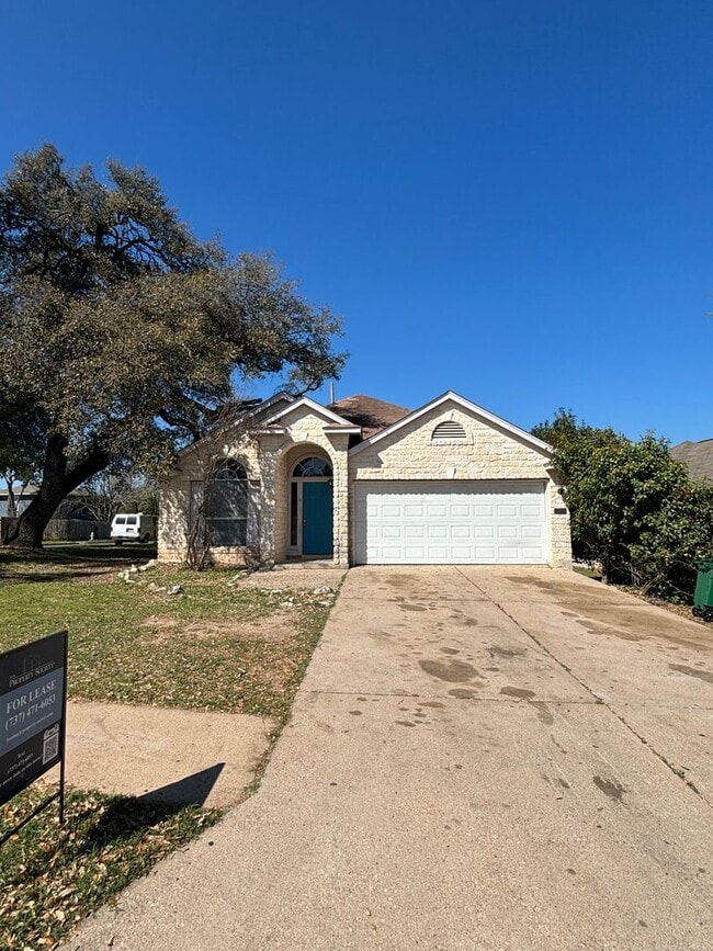 Building Photo - 8616 Devine Ln