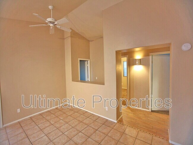Foto del edificio - 3011 W Zachary Dr