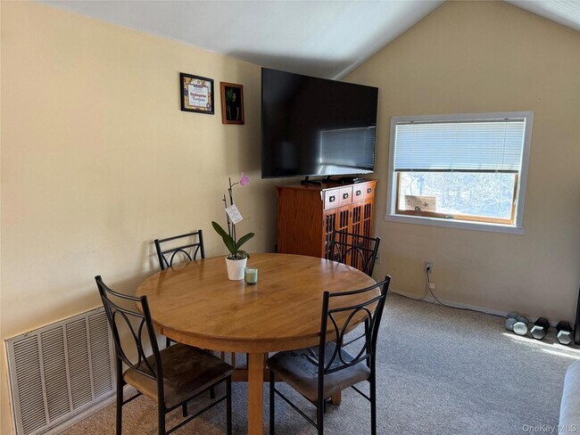 Building Photo - 64 Old Riverhead Rd