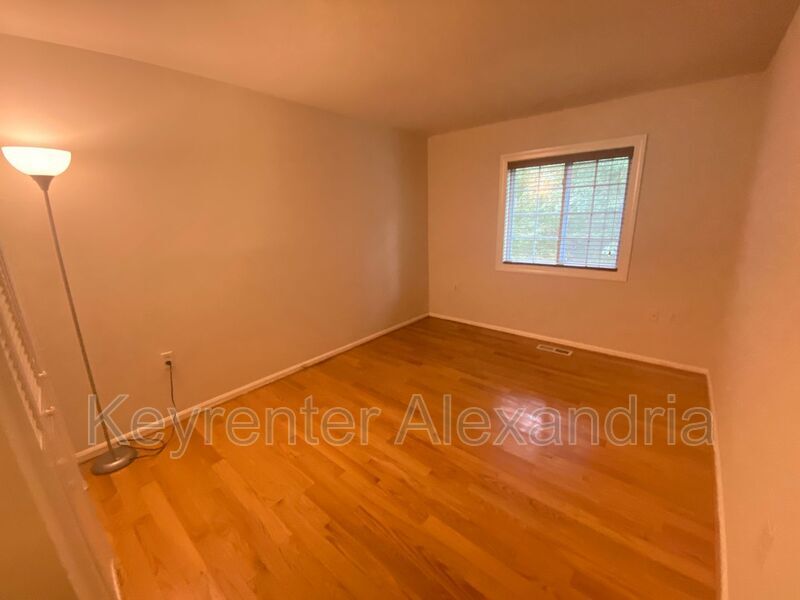 Foto principal - 5923 Kara Pl