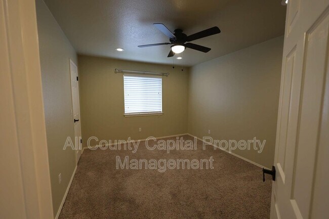 Building Photo - 14830 Bescott Dr
