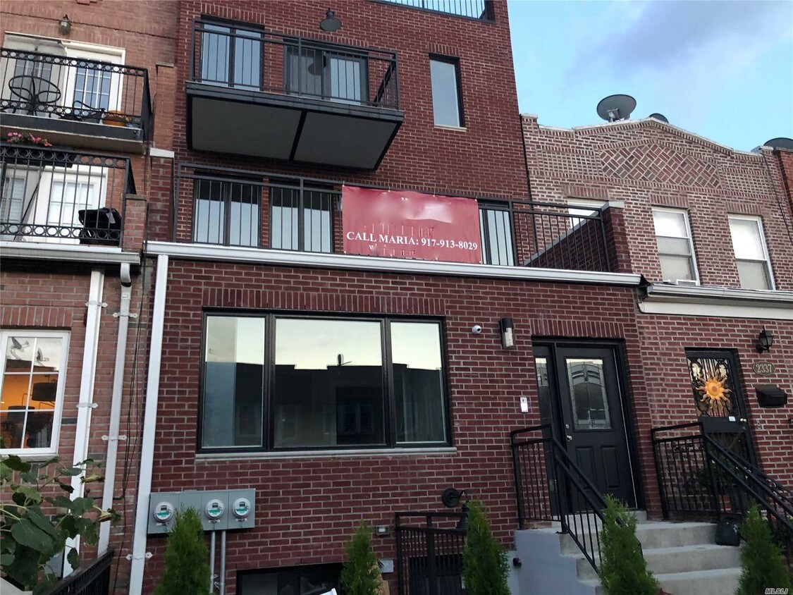 Primary Photo - 23-35-35 35th St