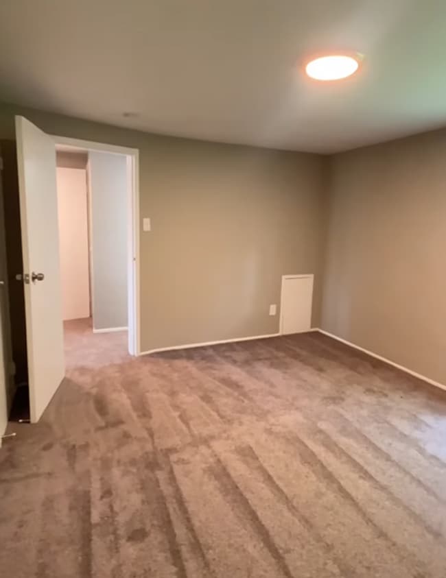 Interior Photo - Hillside Meadows