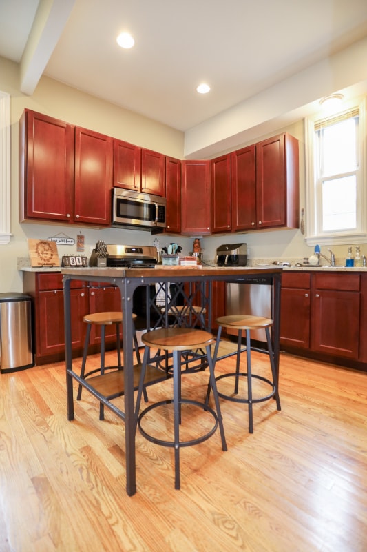 Photo - 1357 W Barry Ave (Chicago, IL)