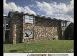 Building Photo - 1080 Buffet St