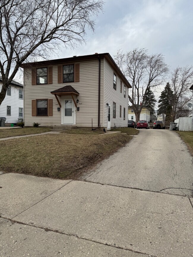 Foto del edificio - 4608 W Howard Ave