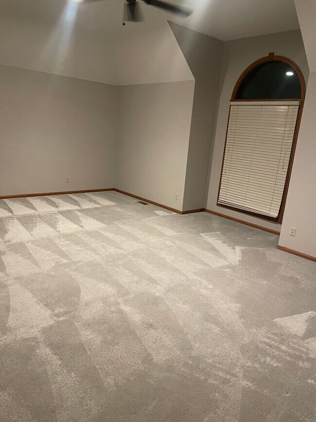 Habitación principal - 1024 N Broadmoor St