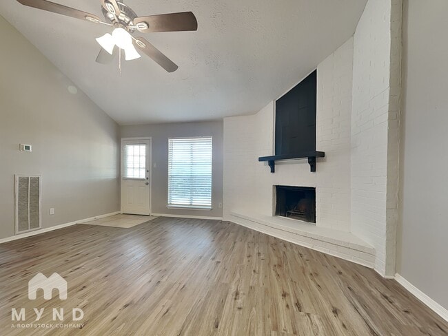 Building Photo - 20030 N Cedar Sun Trail