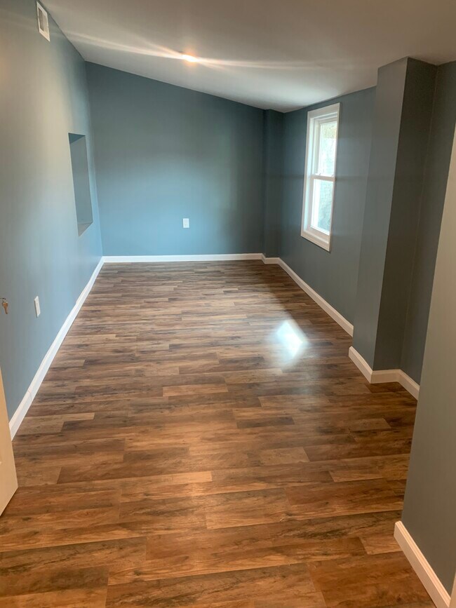 Foto del edificio - 250 Long Ave