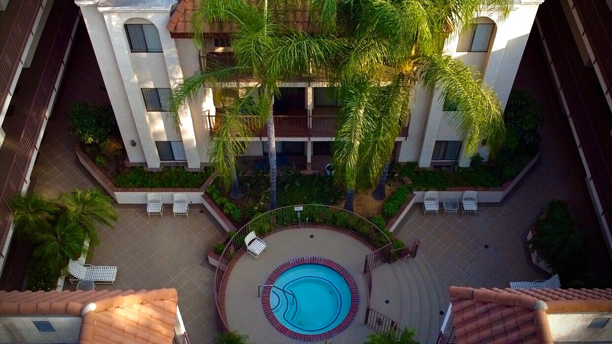 300 East Tujunga 300 E Tujunga Ave Burbank, CA Apartments for Rent