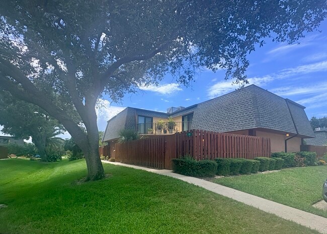 Building Photo - 18 Cedar Dunes Dr