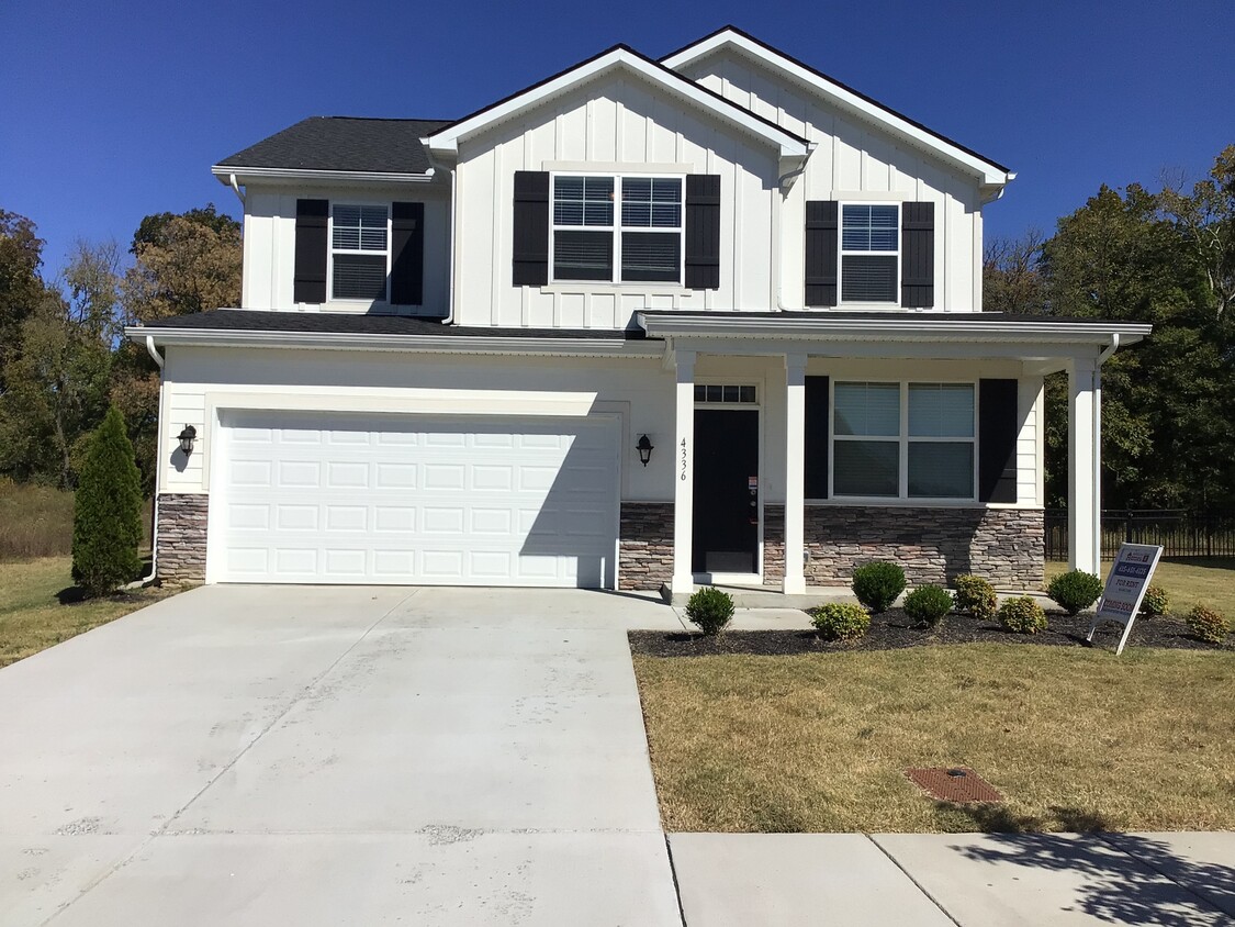 Foto principal - 4336 Longfellow Dr