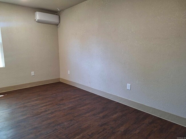 Foto del edificio - 306 Hornbeck Ave