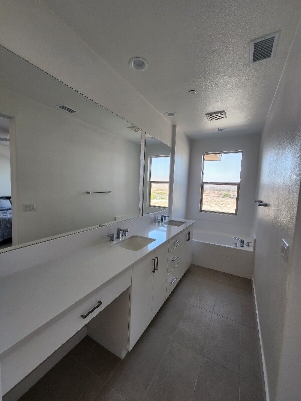 Foto del edificio - 74174 Storke Dr