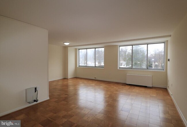 Foto del edificio - 10500 Rockville Pike
