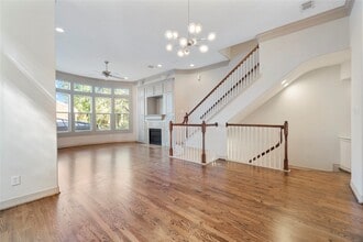 Building Photo - 1515 Hyde Park Blvd