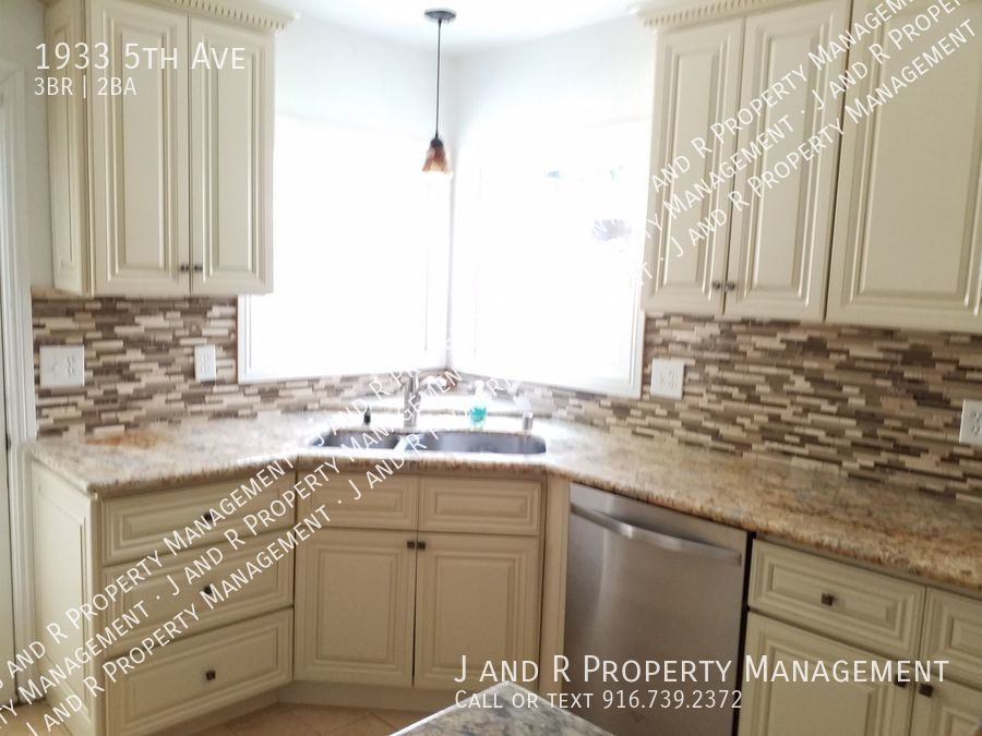 Primary Photo - 3/2 in Land Park