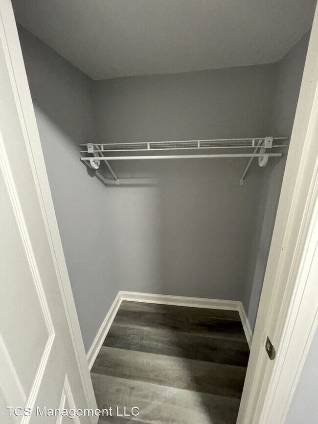 Building Photo - 3 br, 1 bath House - 1527 South 27th Stree...