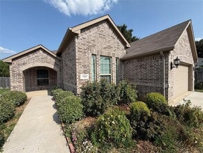 Building Photo - 7924 Buttonwood Dr