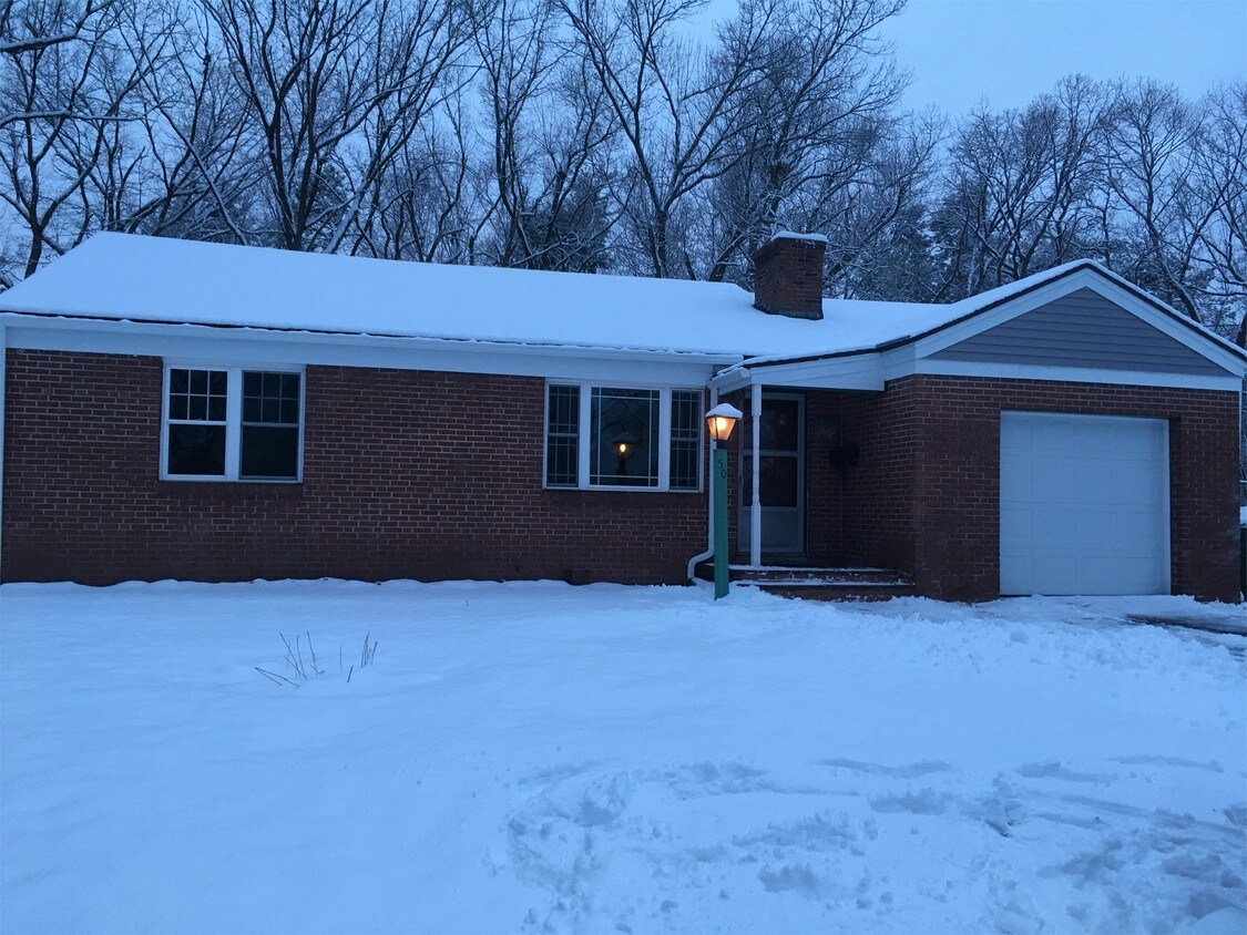 Foto principal - 50 Saint Lawrence Ave