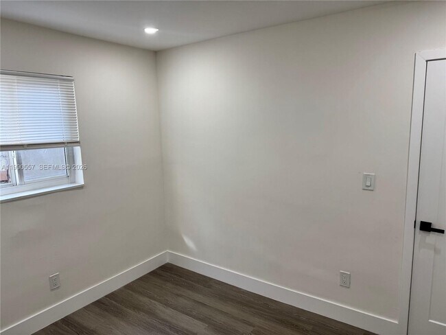 Foto del edificio - 18831 NW 42nd Ct