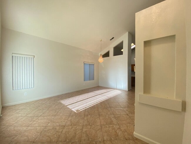 Building Photo - Spacious Home with a Pool & Hot Tub!