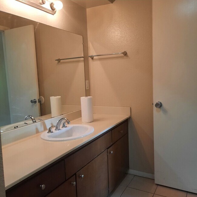 Foto del edificio - 5990 E 33rd Ct