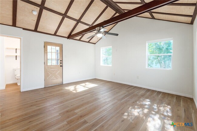 Foto del edificio - 1007 S 25th St