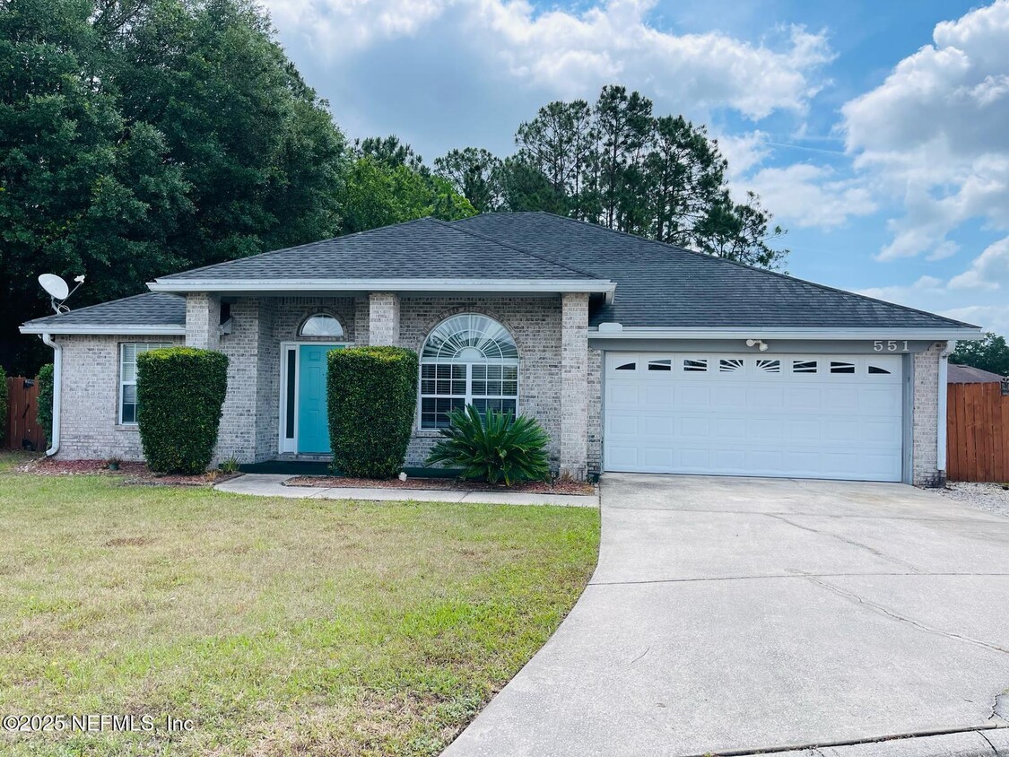Foto principal - 551 Jimbay Dr