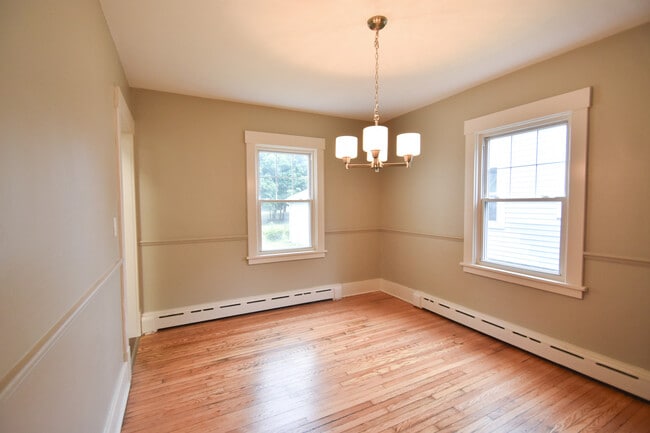 Comedor - 49 Park Dr