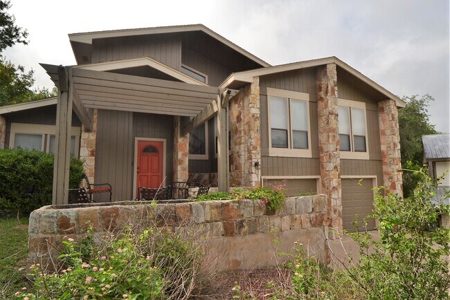 Foto del edificio - Large 3/2 in Great Hills w/ Treetop Views