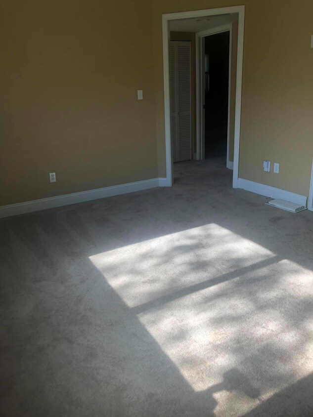 Foto principal - 5521 Everett Ave