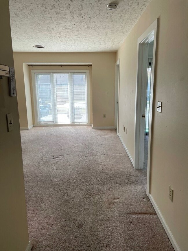 Building Photo - 1 Bedroom Condo in Cobblestone
