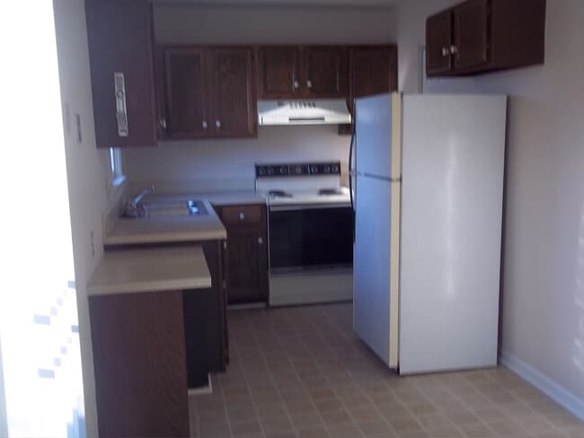 Building Photo - 223 Cross Keys Dr