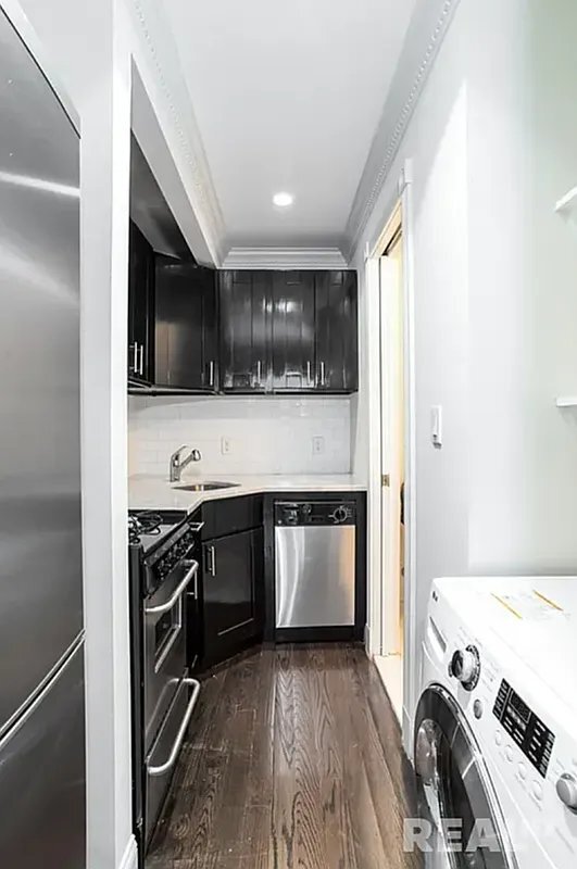 Foto del edificio - 39 E 1st St